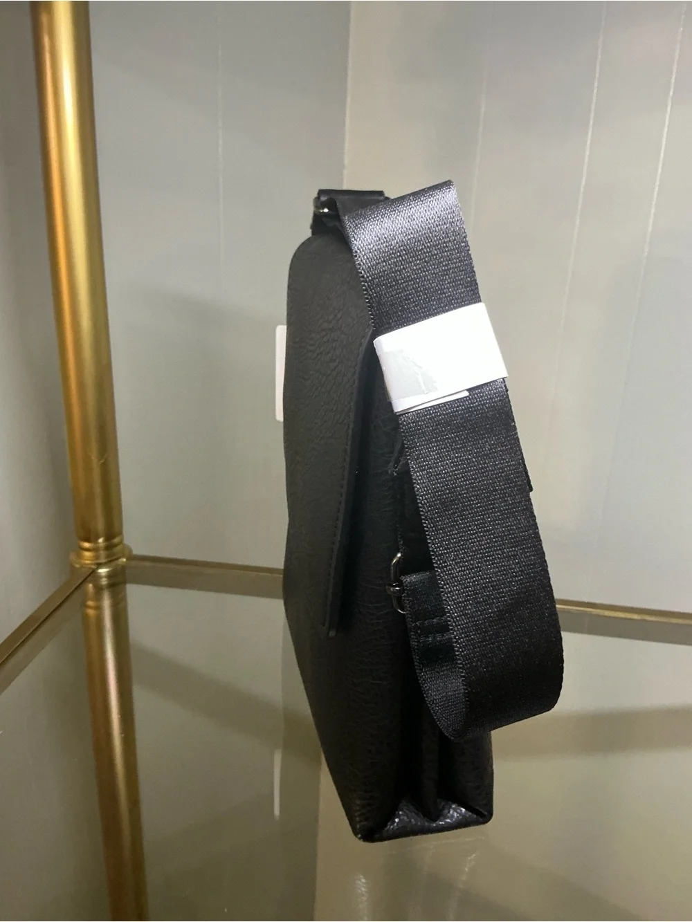 The Unbranded Brand modern black
